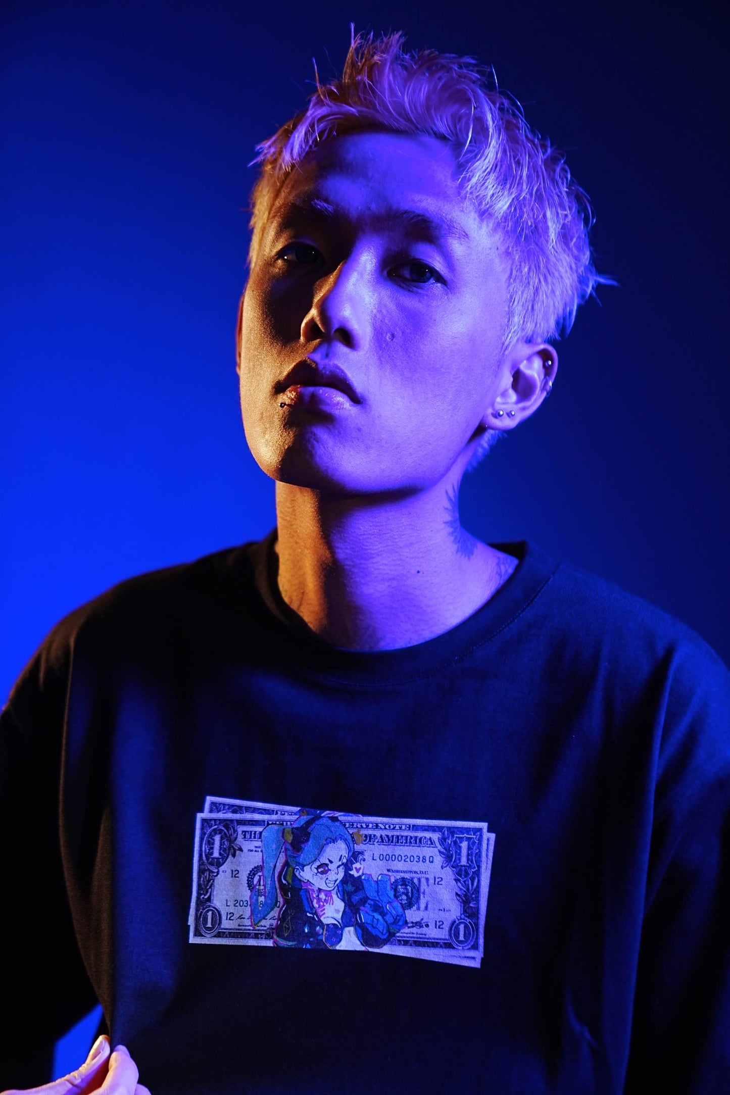 〈預購接受中〉AWAITS系列<R>TEE