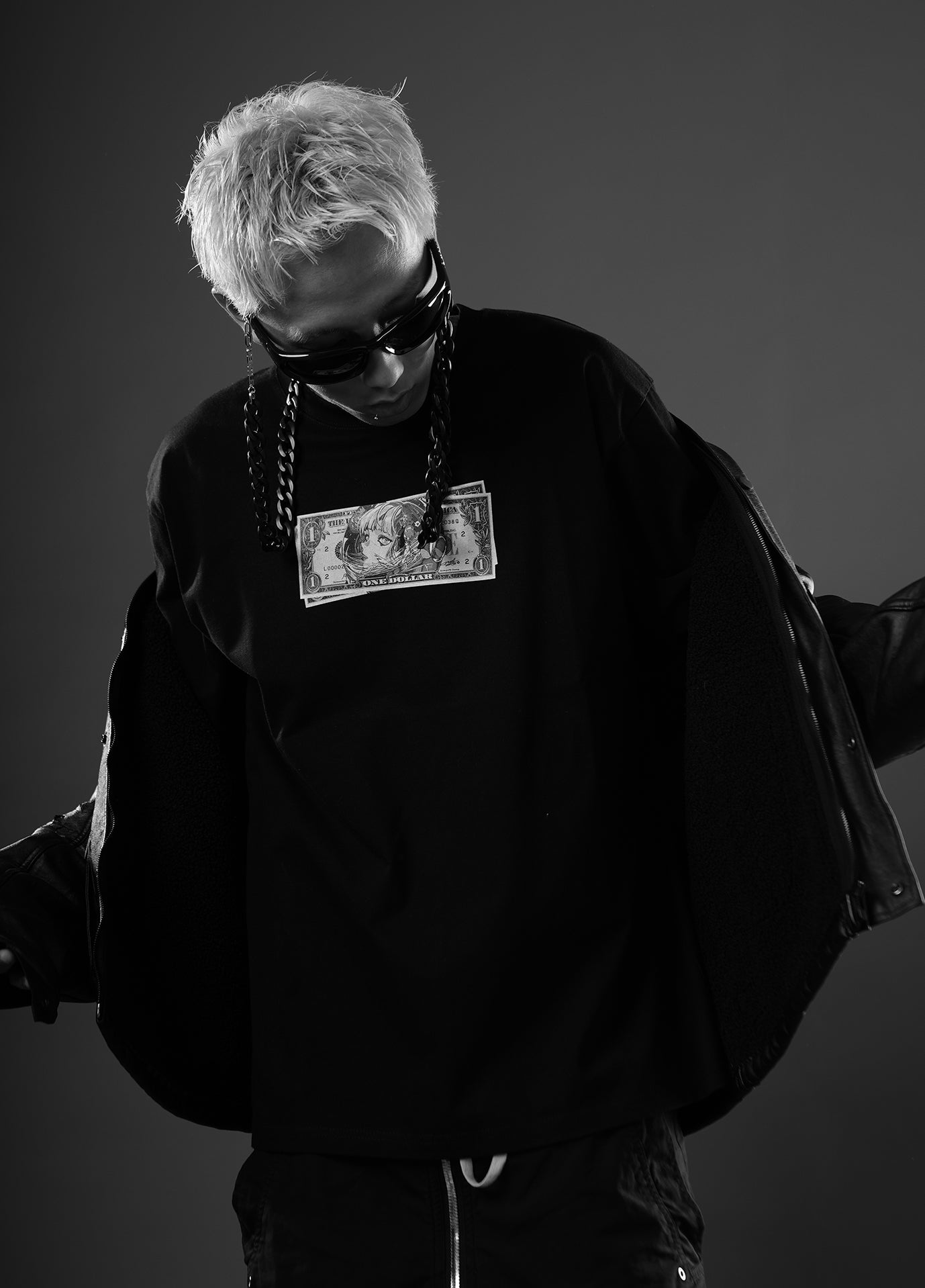 〈預購接受中〉AWAITS系列 <L> TEE